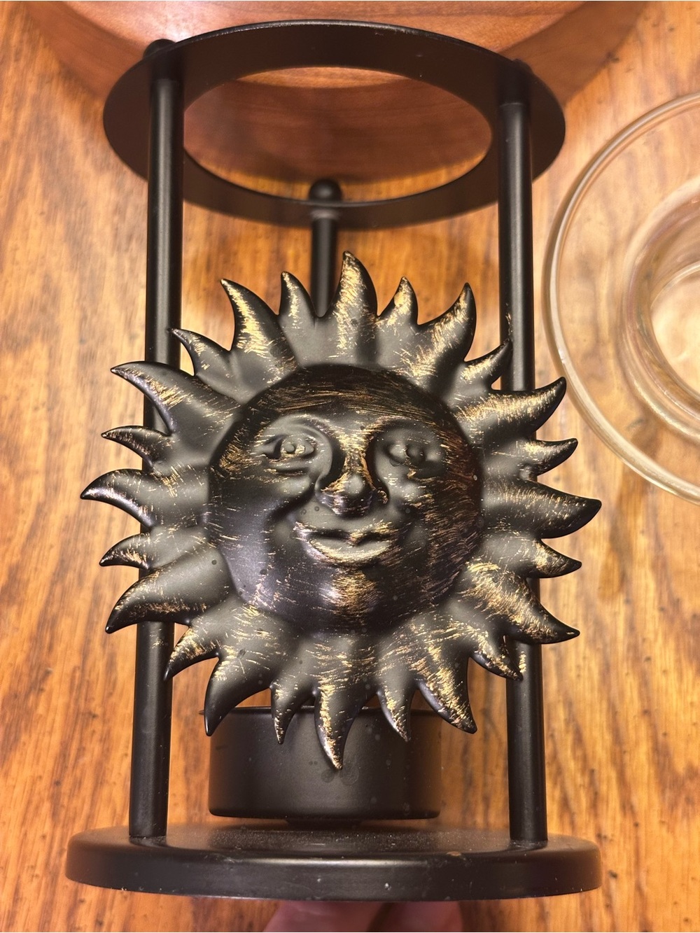 Celestial sun face stand decor